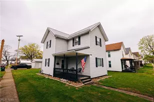 391 S 10th St, Coshocton, OH 43812 - Photo 1