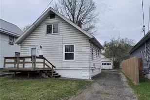 904 Iredell St, Akron, OH 44310 - Photo 1
