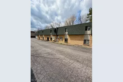 21 Wayne Street #1, Niles, OH 44446 - Photo 1