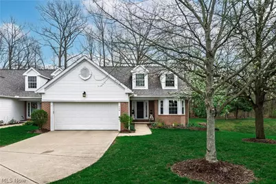 448 E Reserve Drive, Cuyahoga Falls, OH 44223 - Photo 1