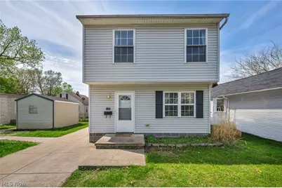 1086 Peach Boulevard, Willoughby, OH 44094 - Photo 1