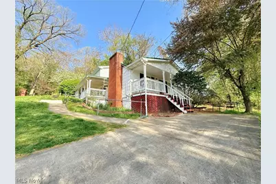 1181 Clement Avenue, Belpre, OH 45714 - Photo 1