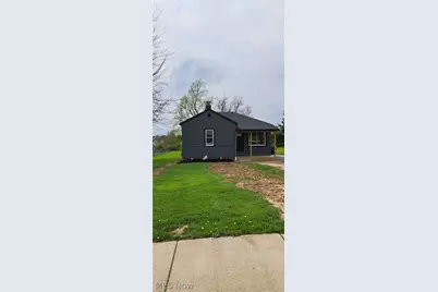 894 N Carpenter Road, Brunswick, OH 44212 - Photo 1