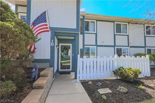 9040 Portage Pointe Dr, Streetsboro, OH 44241 - Photo 1