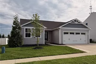 2670 Himelrigh Blvd, Barberton, OH 44203 - Photo 1