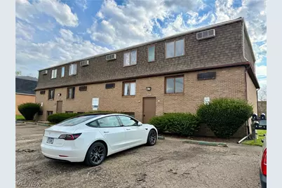 4107 Orchard Dale Drive NW #8, Canton, OH 44709 - Photo 1