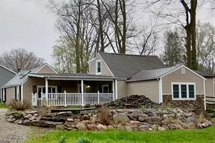 549 Perry Rd, Tallmadge, OH 44278 - Photo 1