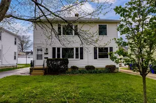 2432 21st St, Cuyahoga Falls, OH 44223 - Photo 1