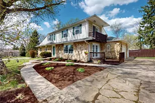 867 Sunset View Blvd, Tallmadge, OH 44278 - Photo 1
