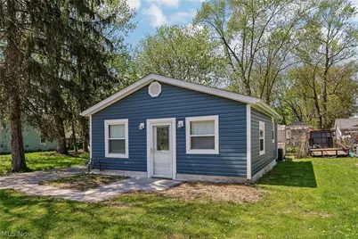 1424 5th Street, Lakemore, OH 44250 - Photo 1