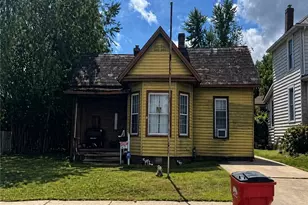 138 Taylor St, Crooksville, OH 43731 - Photo 1