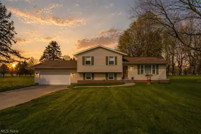 5029 Broadway Avenue NE, Louisville, OH 44641 - Photo 1
