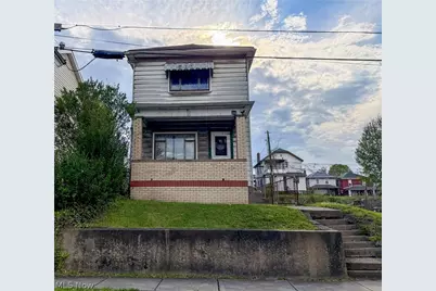 329 Summit Avenue, Steubenville, OH 43952 - Photo 1