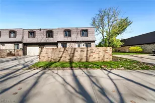 723 Tollis Pkwy, Grandview Heights, OH 44147 - Photo 1