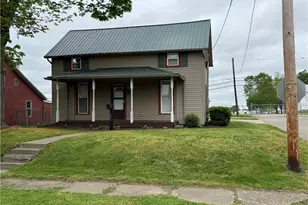 803 Kenilworth Ave, Coshocton, OH 43812 - Photo 1
