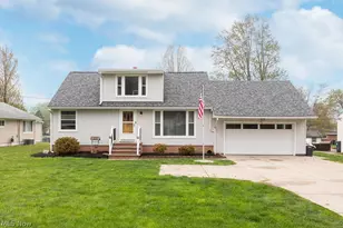 3724 E Wallings Rd, Grandview Heights, OH 44147 - Photo 1