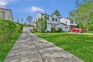 4082 Bexley Blvd, Loveland, OH 44121 - Photo 1