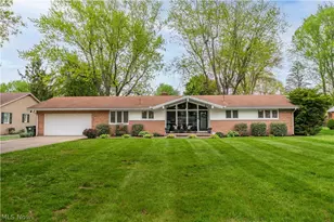 1331 Buena Vista St NE, Canton, OH 44714 - Photo 1
