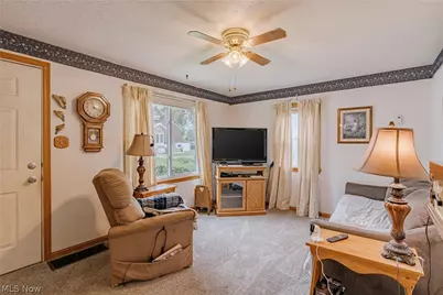 464 Jefferson Avenue, Barberton, OH 44203 - Photo 1
