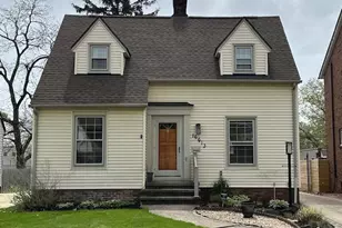 16613 Laverne Ave, Loveland, OH 44135 - Photo 1