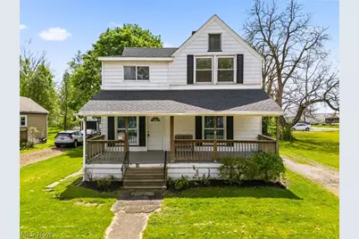 340 Lowell Street, Elyria, OH 44035 - Photo 1