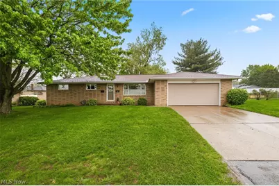 462 Ford Street NW, Massillon, OH 44647 - Photo 1