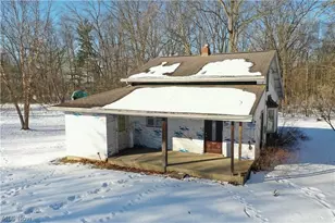 1542 Woods Rd, Akron, OH 44306 - Photo 1