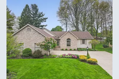 392 Maplewood Drive, Alliance, OH 44601 - Photo 1