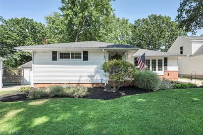 4827 Maple Street, Willoughby, OH 44094 - Photo 1