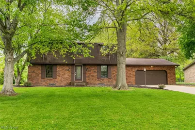 5787 Eastview Street, Louisville, OH 44641 - Photo 1