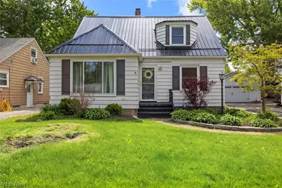 967 Gulf Road, Elyria, OH 44035 - Photo 1