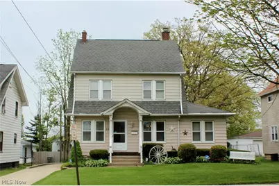 323 S Hazelwood Avenue, Youngstown, OH 44509 - Photo 1