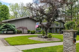 631 Rocky Hollow Dr, Akron, OH 44313 - Photo 1