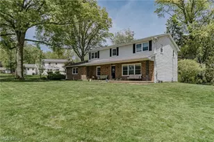 136 Blue Hill Ln, Fairlawn, OH 44333 - Photo 1