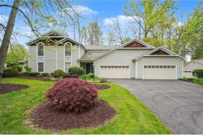 1344 Fox Run Court, Youngstown, OH 44512 - Photo 1