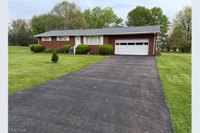 6391 Peach Street NE, Louisville, OH 44641 - Photo 1
