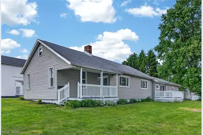 533 W Bank Street, Uhrichsville, OH 44683 - Photo 1