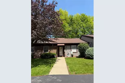 810 Nob Hill Drive #4, Niles, OH 44446 - Photo 1