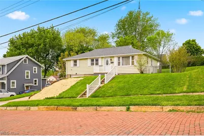 222 State Avenue NE, Massillon, OH 44646 - Photo 1