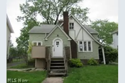 17408 Woodbury Avenue, Loveland, OH 44135 - Photo 1