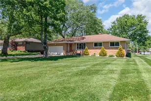 1055 Twilight Dr, Green Hills, OH 44131 - Photo 1