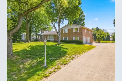 3410 Lindbergh Avenue NW, Canton, OH 44718 - Photo 1
