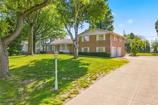 3410 Lindbergh Ave NW, Canton, OH 44718 - Photo 1