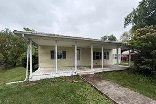 484 Haessler Ave, Zanesville, OH 43701 - Photo 1