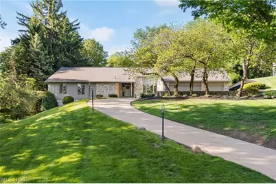 3200 Croydon Drive NW, Canton, OH 44718 - Photo 1