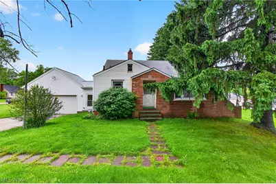 1035 Genoa Avenue SW, Massillon, OH 44646 - Photo 1