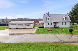 512 North St, Duncan Falls, OH 43734 - Photo 1