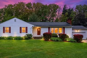 2834 Bancroft Rd, Fairlawn, OH 44333 - Photo 1