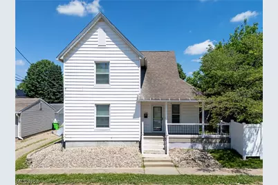 714 Pike Avenue SW, Massillon, OH 44647 - Photo 1