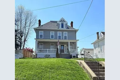 305 W 4th Street, Williamstown, WV 26187 - Photo 1